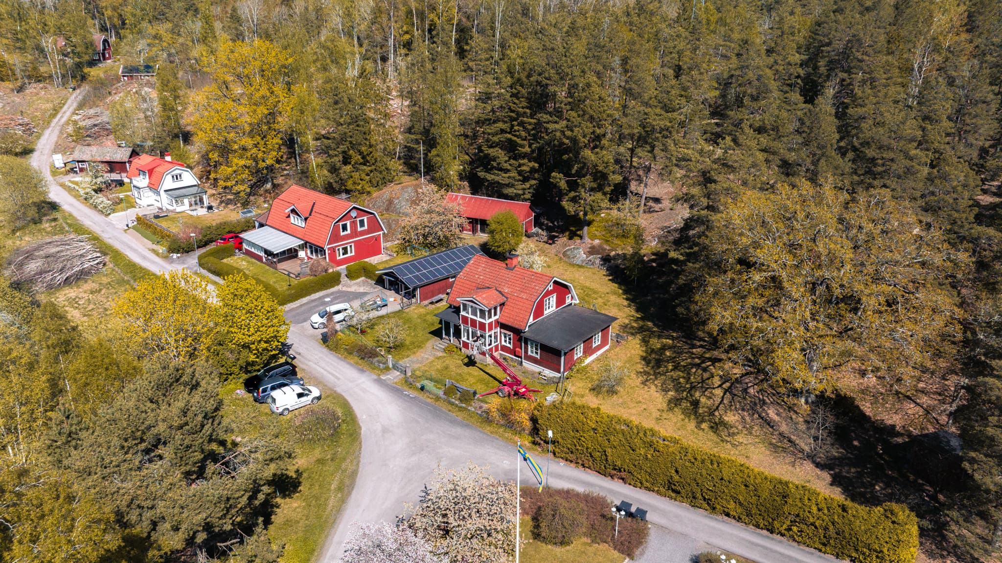 Fasadmålning av villa i Östergötland